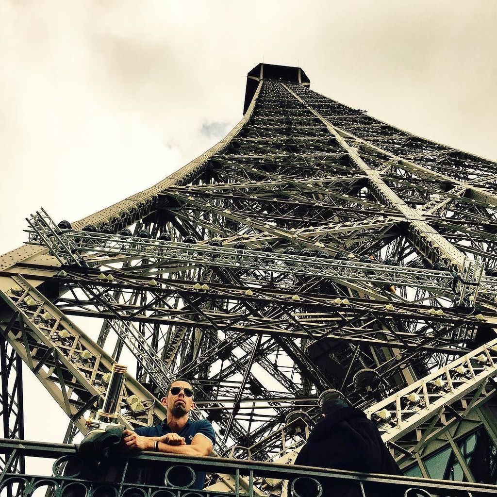 PicsFromEiffel's tweet photo. and of course: Eiffel Tower // #eiffeltower #toureiffel #paris #timmueller by tim_mueller https://t.co/n7426IUxpc https://t.co/BAFwH4Ij2c