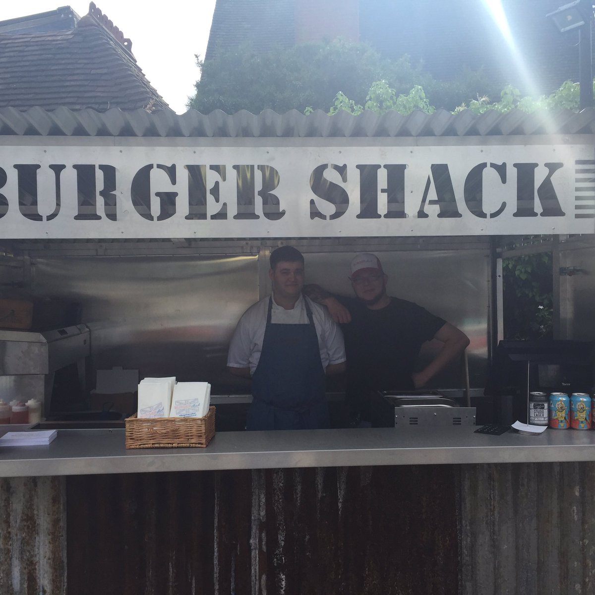 QueenAdSW18's tweet photo. First check on!
Our #burgershack pop up is officially open @YoungsPubs @dardisp @burgershackman #burgers https://t.co/IBrp9uEjzP