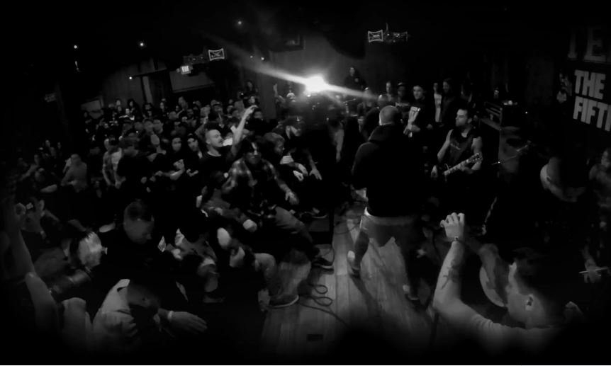 PREMIERE:

Here’s <a href="/terrorhardcore/">𝔱 𝔢 𝔯 𝔯 𝔬 𝔯</a>’s ripping video for “No Time For Fools."

bit.ly/1RdudlX