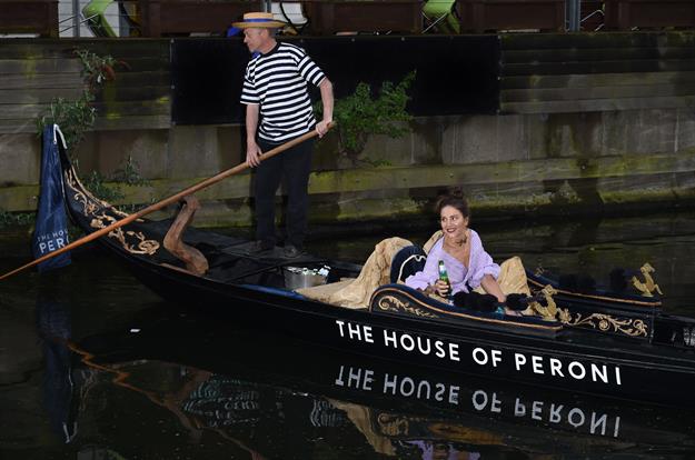 CampaignExpUK's tweet photo. In pictures: House of @peroniuk opens branded pop-up in London https://t.co/ws1BWhiiak #eventprofs #experiential https://t.co/BuejHiIcpA