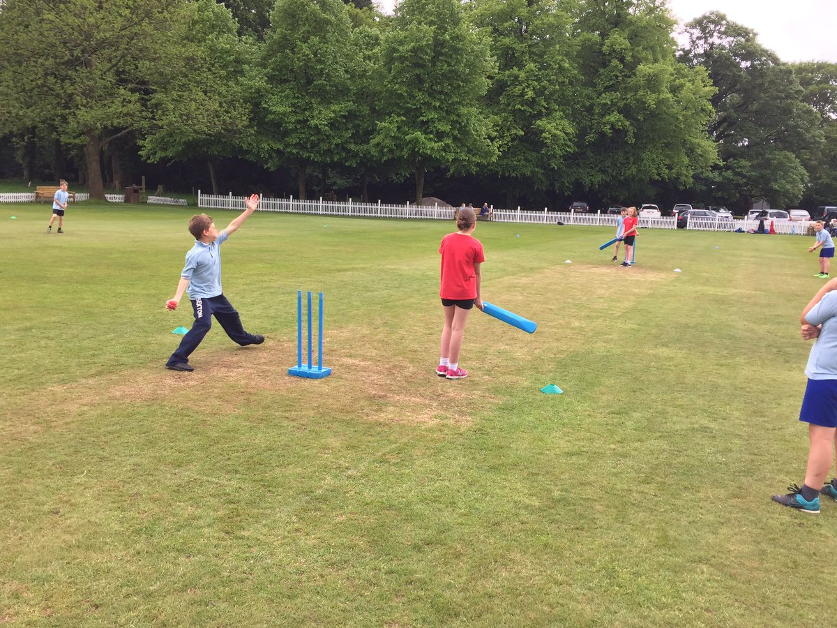 Bexton_PE's tweet photo. @BextonPrimary Year 6 cricketers won all 3 group matches and lost in the final by 1 point! A credit to our school! https://t.co/VKmT9h1x5F