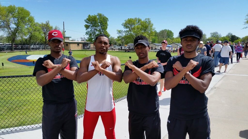 State Track Preliminaries:
Boys 4x200 relay is seeded 5th in finals
Boys 4x100 is seeded #1 in finals on Saturday.🏃💨