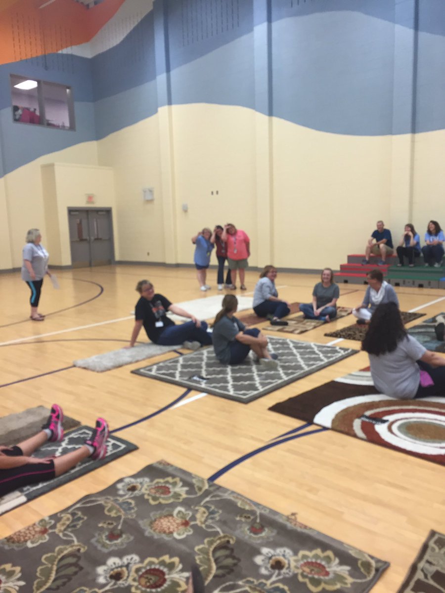 ketronelem's tweet photo. Winners of the Home Depot give-a-way enjoy their new classroom rugs. https://t.co/V5yw2R0eKA