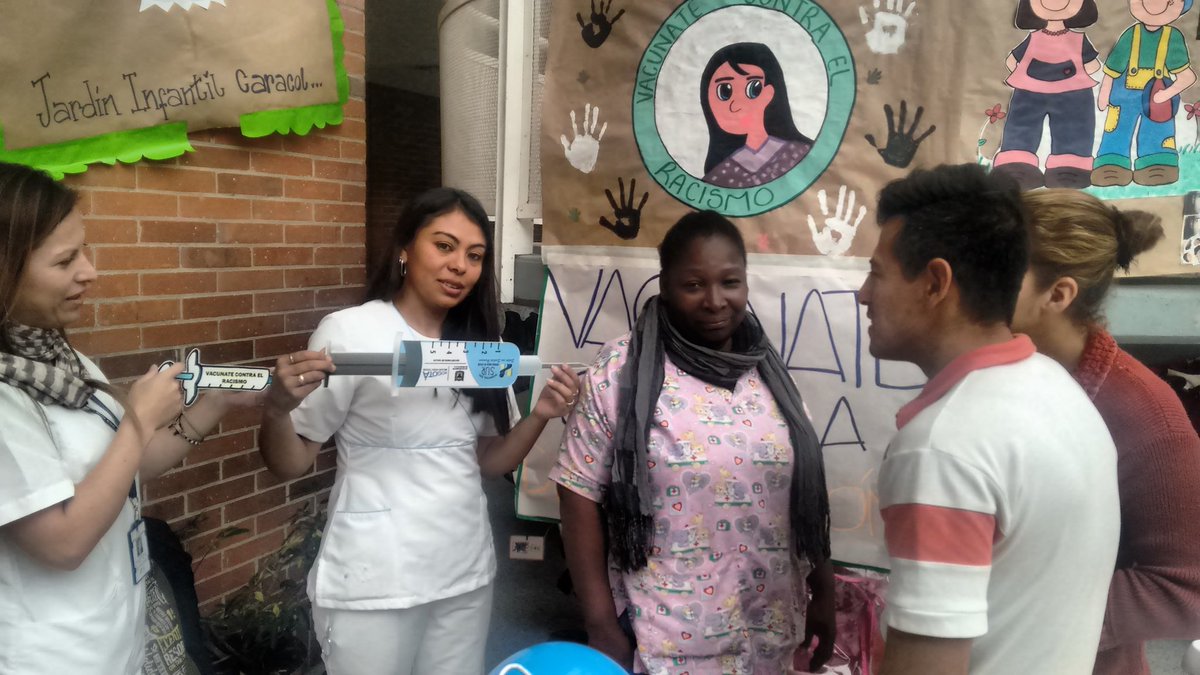 USSDelSur's tweet photo. En jornada de #SaludIntercultural se vacuna simbólicamente contra la discriminación étnica y estereotipos raciales https://t.co/c2zTYuEmHs