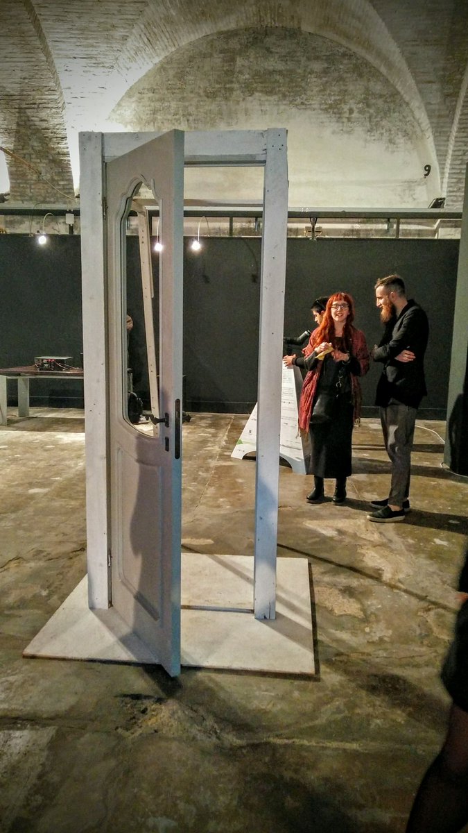 Giacomo Giovannetti apre le porte della sua #mostra #telodoioillavoro con #TheHive <a href="/JES_please/">JES!</a> <a href="/DigiscopingTour/">DigiscopingTour</a>