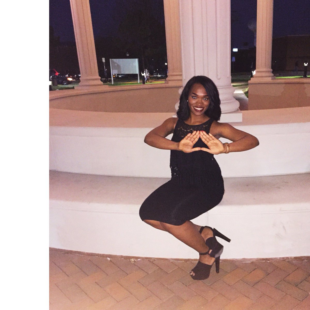 adawanderlust's tweet photo. Oh to be a woman of DST ❤️🐘 #DeltaTwitter https://t.co/YqICnF31OU