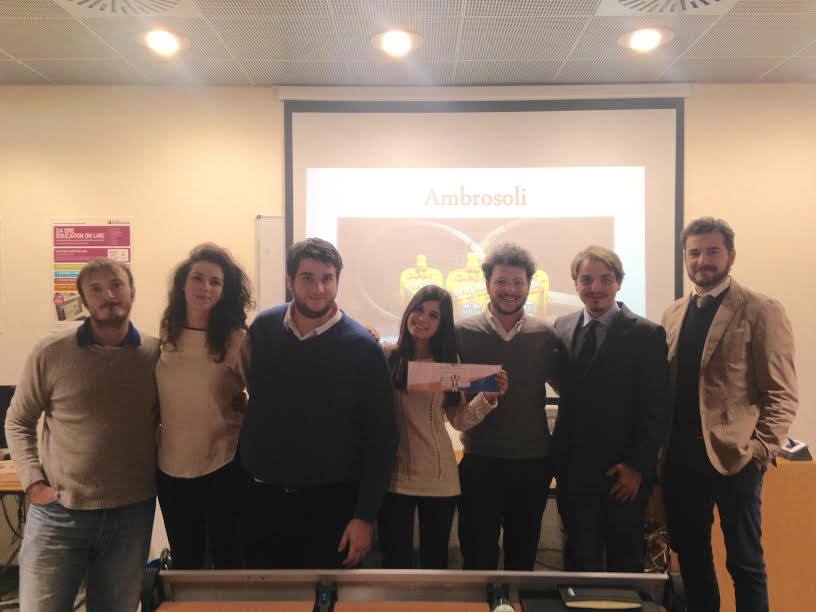 facchinisergio1's tweet photo. #RicordiPassati......Premiazione #BestProject #CSI durante il #VMaster #SportManagement della @Formazione24ORE https://t.co/XiBZczJcaN