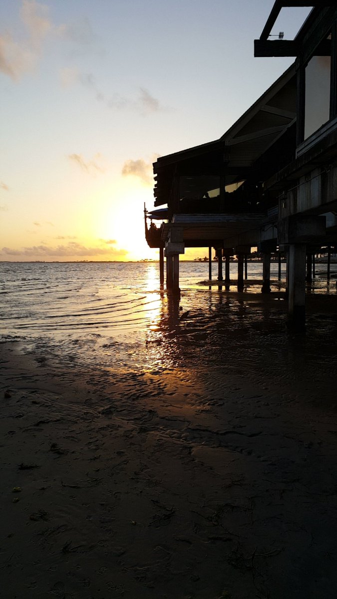 logman90's tweet image. Traveled to florida and it's amazing compared to Washington weather! #explore #travel #beach #sunset