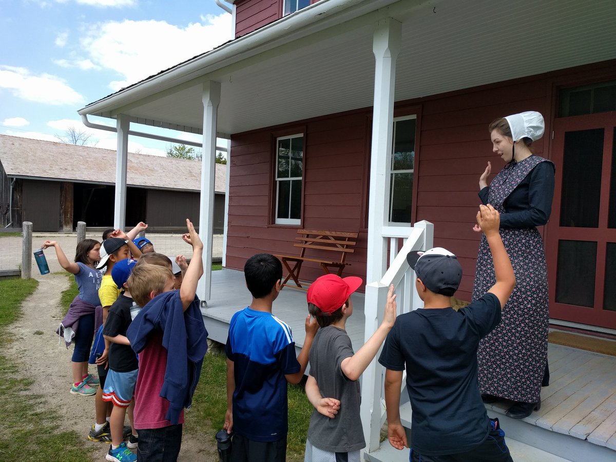classwithsmith's tweet photo. Let the learning begin! @WRegionMuseum #LexVisitsFun https://t.co/P4QvizInQG