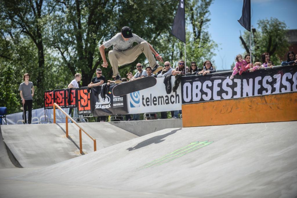 MonsterEnergyHR's tweet photo. Egor Kaldikov na najboljem skate događajuu Novoj Gorici #FlowGrindContest >https://t.co/22hUOlujEP @MonsterEnergyRU https://t.co/QOGhcbr4Af