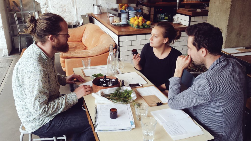 Discussing all things #foraged with the lovely <a href="/ForageWildFood/">Jason Irving</a> 's Jason!  #foragefriday #cocktailmenudevelopment