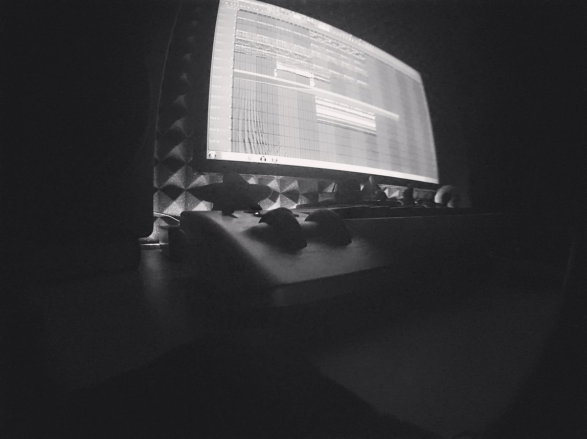 Testing new sounds! ⚪️⚫️
New music are coming 🔥