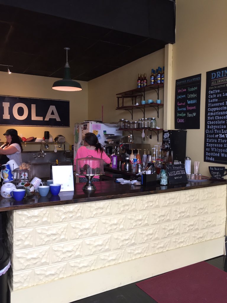 jtriplek's tweet photo. Getting lunch at #aroundthecorner https://t.co/HEdWy1ySiF