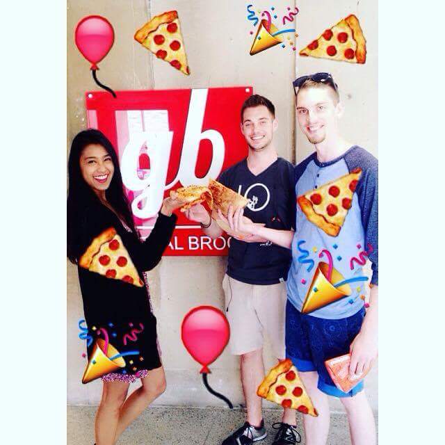 BrockBUSU's tweet photo. BUSU's Marketing team is celebrating #PizzaPartyDay with some slices from @General_Brock https://t.co/7SdVpPgbND