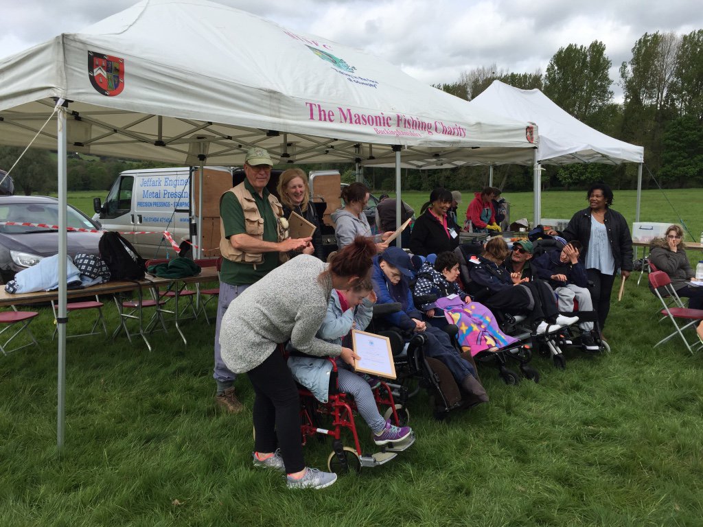 BourneEnd7943's tweet photo. 19 Kids joined So. Bucks fishing @ Dashwood Estate w/ 100% catching the smile, had great food & fun #MTSFC #BucksPGL https://t.co/QAz87c2j7B