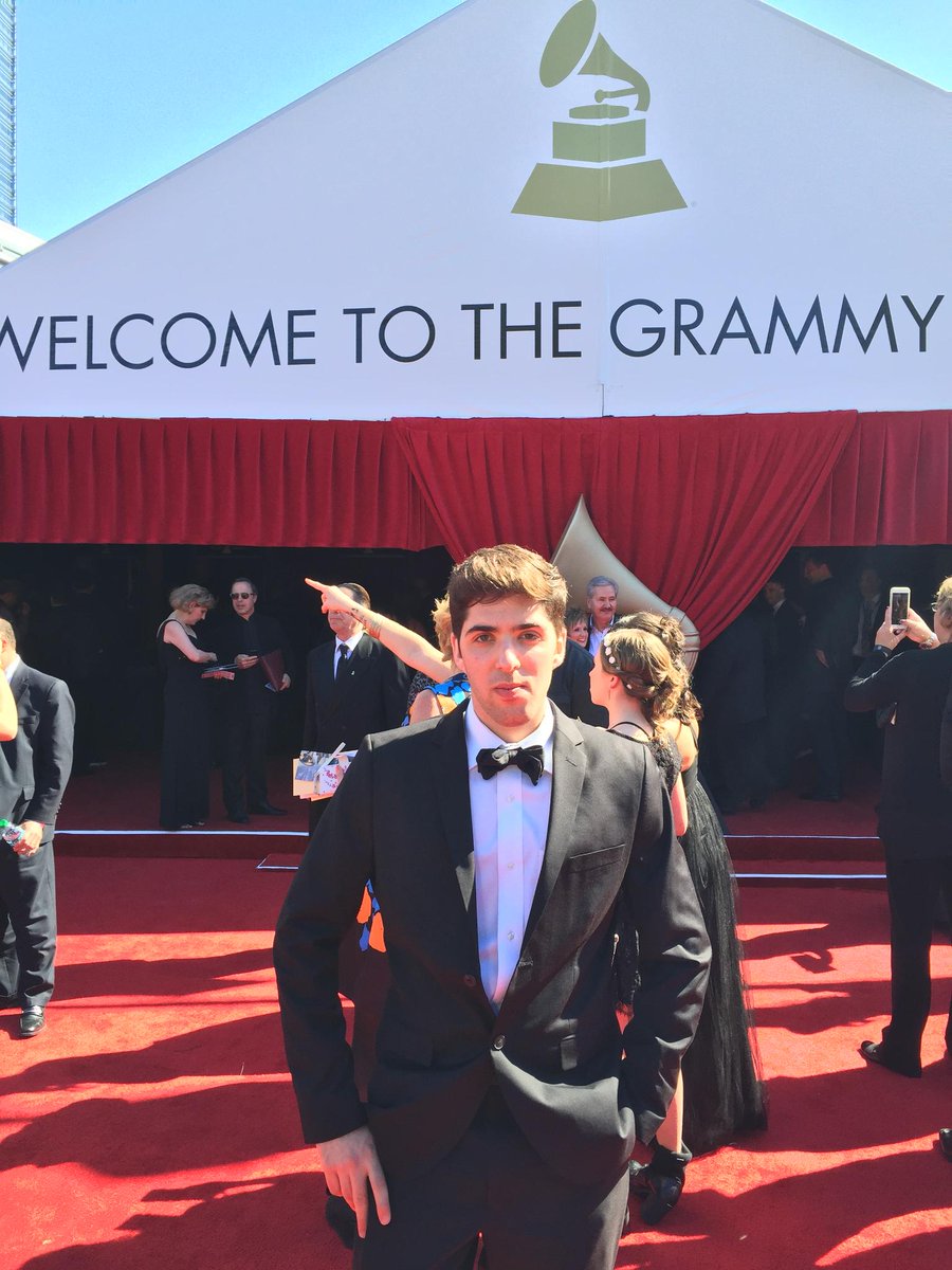 GRAMMYU's tweet photo. #GRAMMYUPHIL @Ryan__Rosen shares how he landed music jobs on campus:
https://t.co/rYalURr2gr #GUInAction https://t.co/swpFmvvNVZ