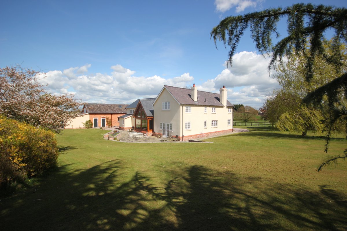JacksonRural's tweet photo. New #Cheshire #Property, Idyllic setting with fantastic views https://t.co/5S02nehbCT https://t.co/0QJnvt4wim