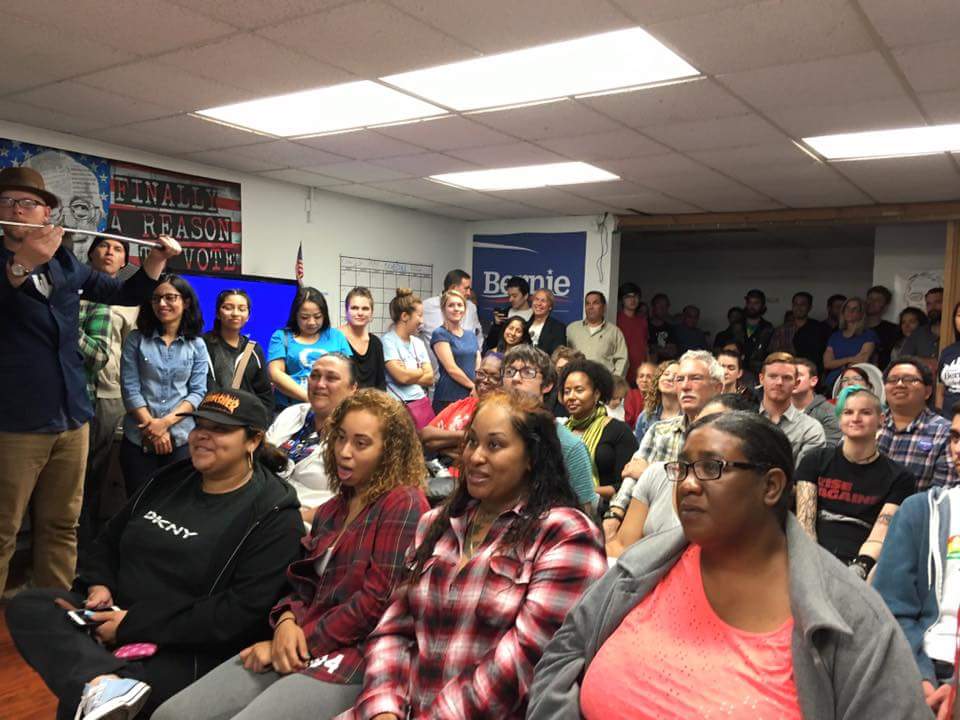 teamberniela's tweet photo. Look at all the people ready to canvass for #BernieSanders! Join us today! https://t.co/WWmDftK6SB #FeelTheBern https://t.co/eOjnShiNX2