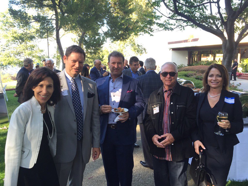 ShawEric's tweet photo. @ShawEric #@_allCities_ #mountaingate mixer #pictures of event Thank you #MountaingateCC for hosting this event https://t.co/4tyJynfE7q
