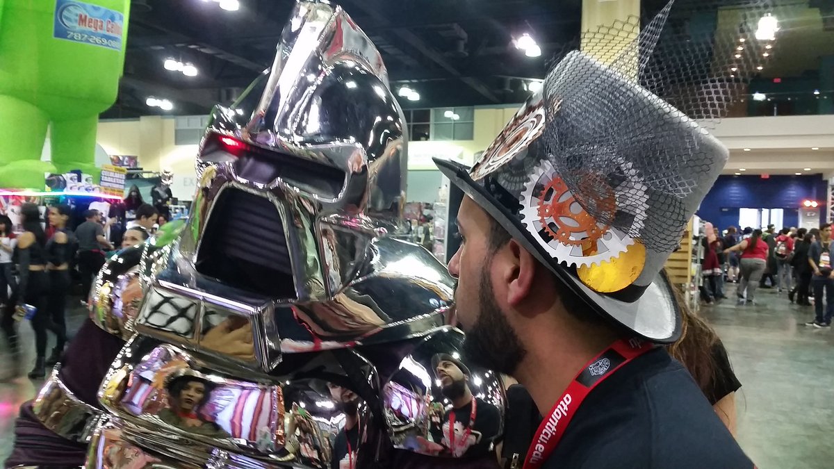EIDA_UAGMGurabo's tweet photo. Turabo goes #steampunk. Tómate una foto con nosotros y publícala con #Turabo3D https://t.co/lQP8XLBuSh
