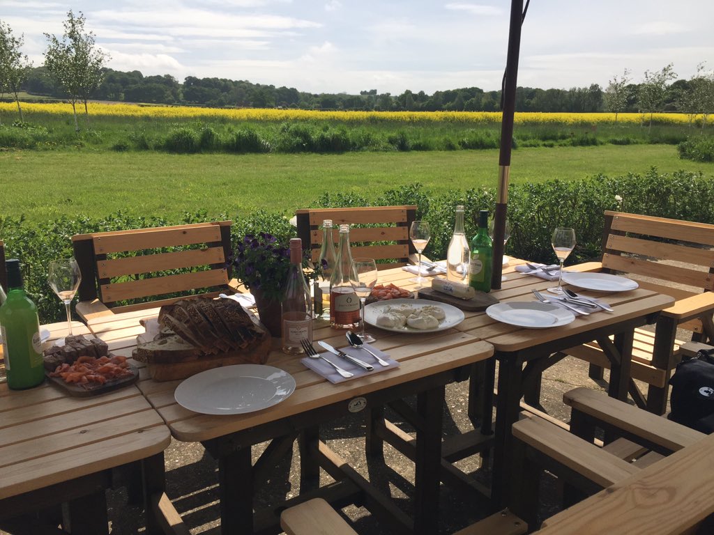 South of France vibes in Staplehurst... Thank you so much @HushHeath and <a href="/Galvin_brothers/">Galvin Restaurants</a>! ❤️