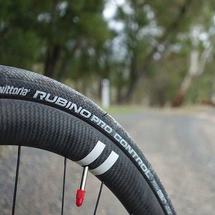 VittoriaTires's tweet photo. Strongest tire for all road conditions right here💪🏼 #rubinoprocontrol #vittoria #cycling @CurveCycling https://t.co/gFsVbSQJzZ