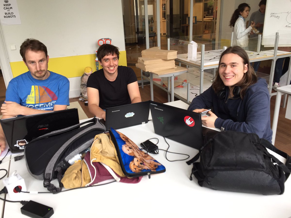 metiscoderclass's tweet image. Ons #coderclass team wordt groter!Bas en Jeff (2 studenten) gaan helpen met het ontwikkelen van lesmateriaal! (1/2)