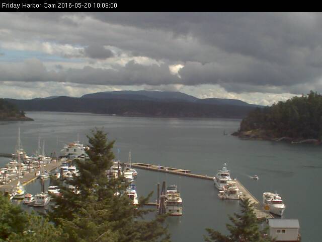 KenmoreAir's tweet photo. Did you know, you can get a live look at Friday Harbor Marina anytime you want? https://t.co/97Ov8XYdIO https://t.co/2P3U6eoZlG
