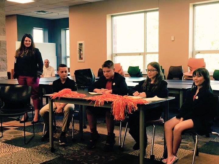 BigWalnut_BWE's tweet photo. BWE News Crew showcased many of the wonderful things happening every day at the BOE mtg last nt. #BWERockStars https://t.co/Ko5FdiSP9j
