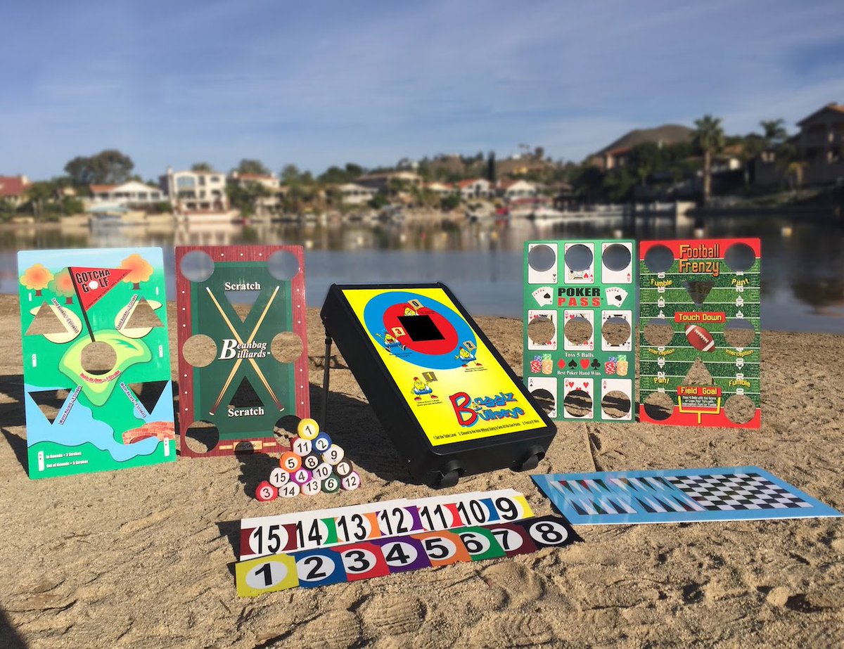 GadgetFlow's tweet photo. Meet Beanbagglz https://t.co/bQJDjwjqKP Playing cards or dice at the #beach just got easier! #summer2016 https://t.co/yXobo5hHBv