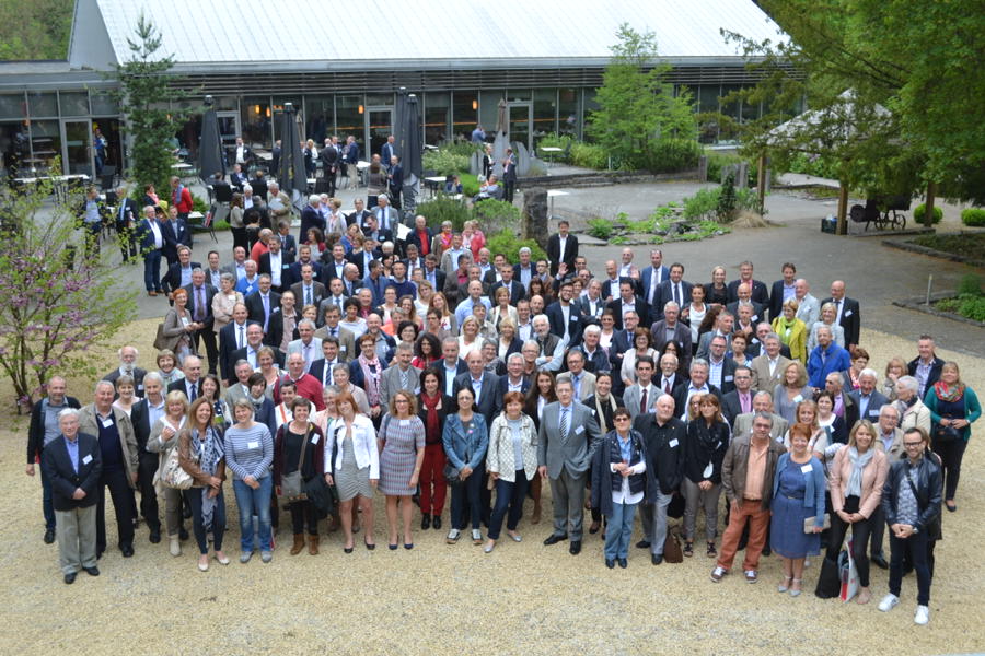 Ffrancklefebvre's tweet photo. Le SNDGCT représenté par Franck Lefebvre et Nathalie Benard au Congrès de la Fédération Wallonne des DG https://t.co/QnOr9T3qIK