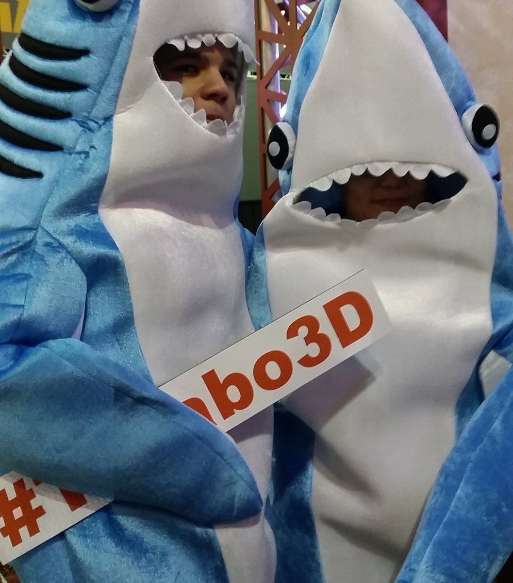 EIDA_UAGMGurabo's tweet photo. Todo el mundo quiere ser escaneado en 3D en nuestro exhibidor. Usa el hashtag #Turabo3D! #prcc16 #prcomiccon https://t.co/pGb8q6YyR1