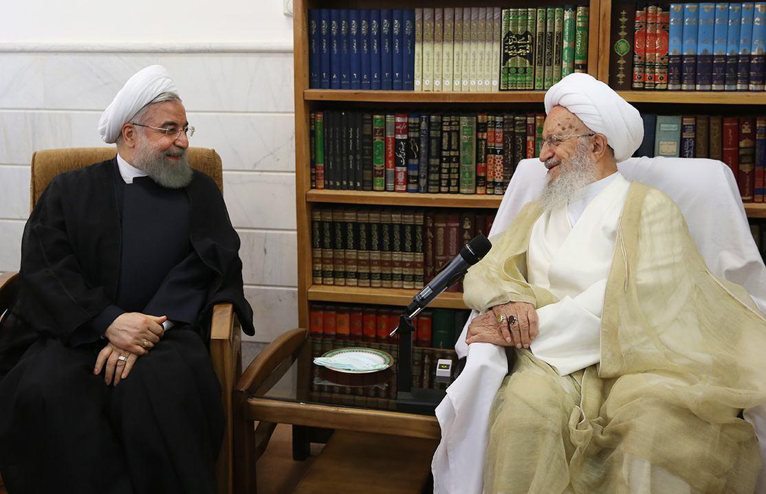 Rouhani_ir's tweet photo. دیدار با #مراجع عظام تقلید در #قم؛ تشریح برنامه‌ها و دستاوردهای دولت یازدهم. ۱/۲ https://t.co/c1XKfDnxtc