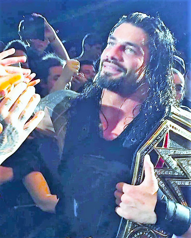 LeeshaNDessy's tweet photo. #Roman #Empire #LuvsHisFans #Faithful2Em #HisFanLuvLoyal2Him @WWERomanReigns @romanreigns568 @shady926@dnebe162 https://t.co/yOE8CIU72X