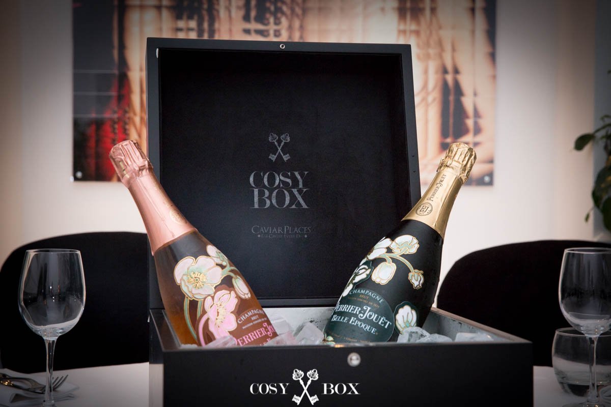 COSYBOX's tweet photo. Great nights at Cosy Box with @perrierjouet, @caviarplaces and @GreyGoose ! https://t.co/oX9WNIeBak