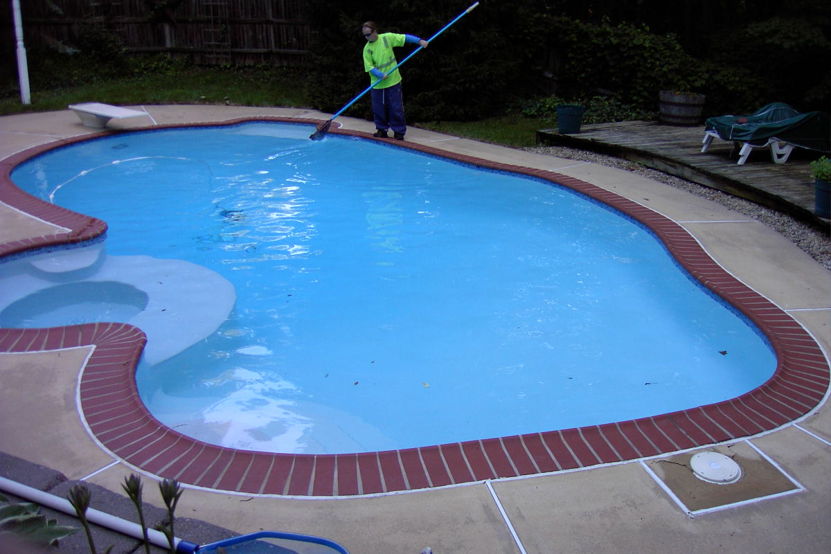 CompletePoolPA's tweet image. Make POOL Water Safety Your Priority. Always swim with a buddy; do not allow anyone to swim alone.