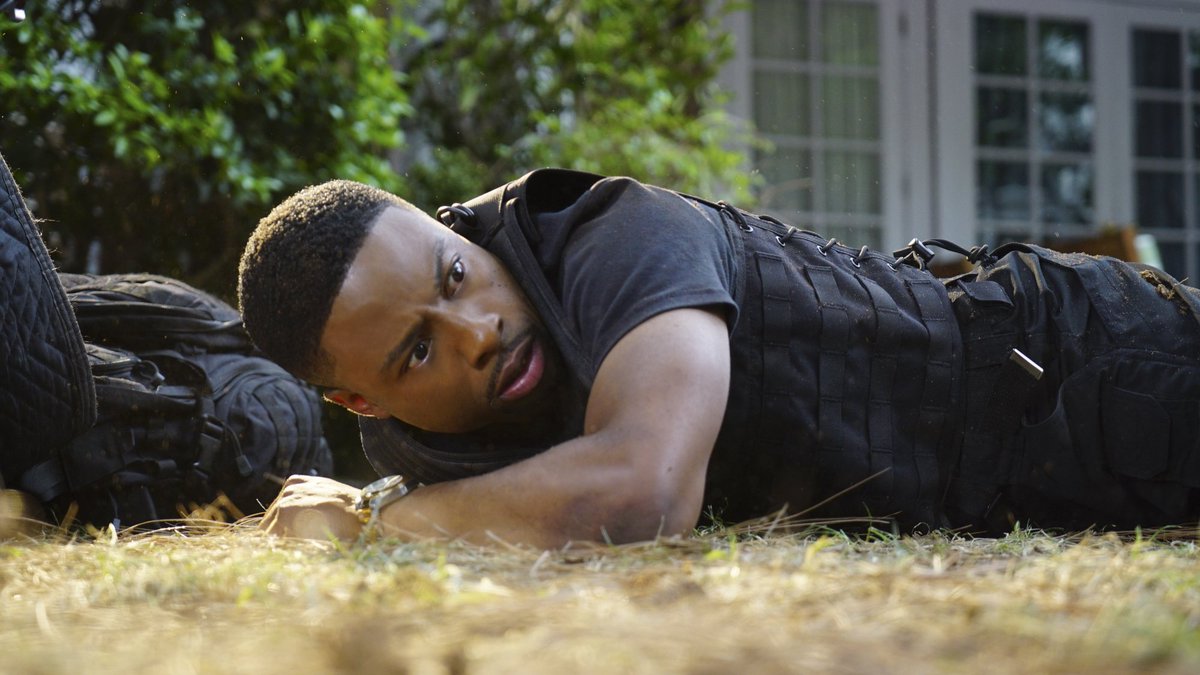 Catch up on last night's explosive #RushHourCBS now: ow.ly/B97T300pZFw