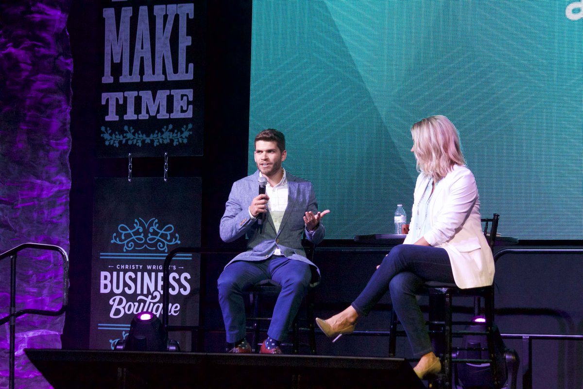 ChristyBWright's tweet photo. Great accounting and tax tips from Shane Gibson of @skywardacct at #BusinessBoutique Dallas! https://t.co/swoZmKFPhw