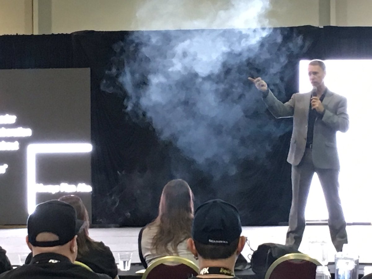 VaporGoodGuys's tweet photo. Norm Bauer from @VapeMentors at #VPX #vapenation #vapenews #vapefam #vapecommunity https://t.co/YVA1XeTHnk