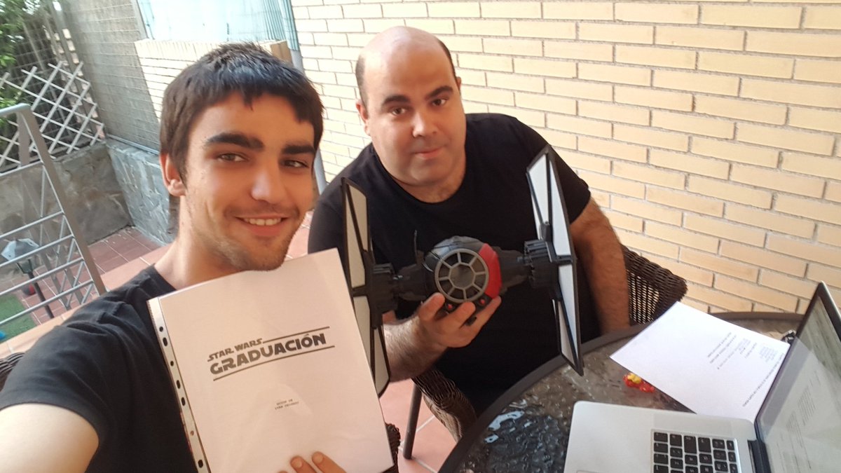 SWGraduacion's tweet photo. Reunión de producción de #SWgraduación. La dominación de la galaxia está cerca. https://t.co/5jd6sneg77