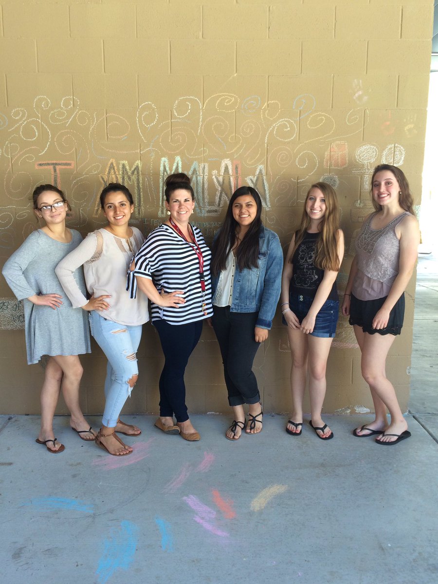 susyQvald's tweet photo. Thank you to the Amazing teachers I had this semester!!!! @SuchetaThomas @absd #MrsLevers https://t.co/d6LfiBVRkt