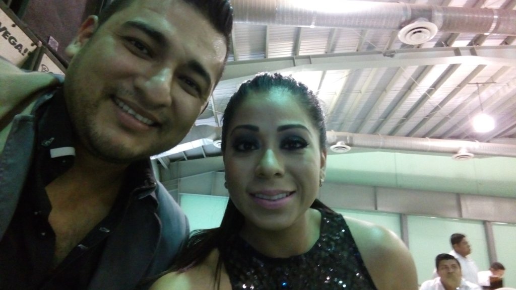 Elguapo40's tweet image. Andamos trabajando #Vierniki #Parnet #Conducion #LaPantera #ElGuapo #GorditosayBonitos #Tampico #Madero