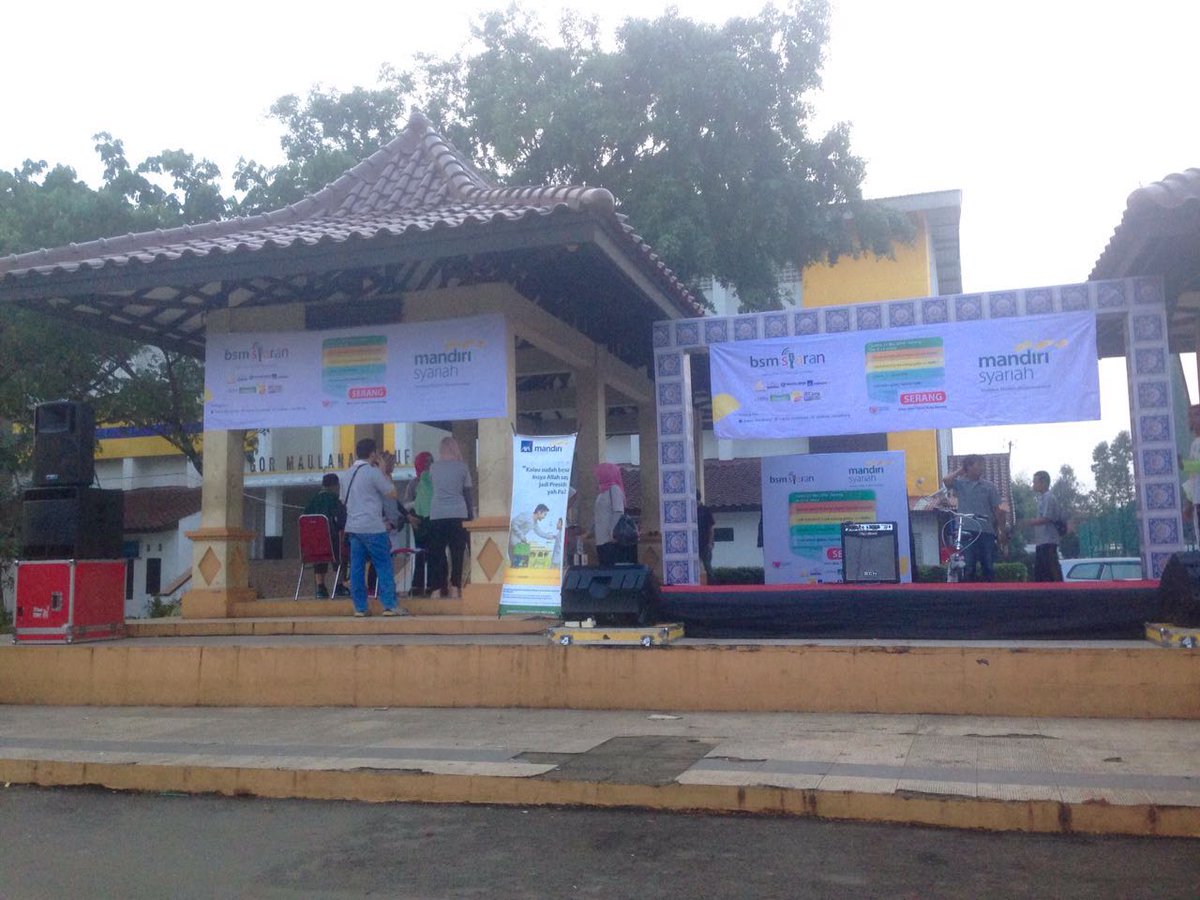 sukses_menabung's tweet image. Assalamualaikum Serang, yuk datang ke alun2 timur, ada #bsmsiaranserang yg seru abis