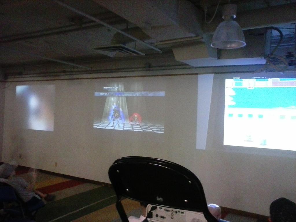 glenn_a_allen's tweet photo. #VideoGame Nite @SALTsyr @SyracuseCoworks https://t.co/xUSbkRepLB @DJSilenze It feels like I'm in an arcade. https://t.co/AnLFMEQmU4