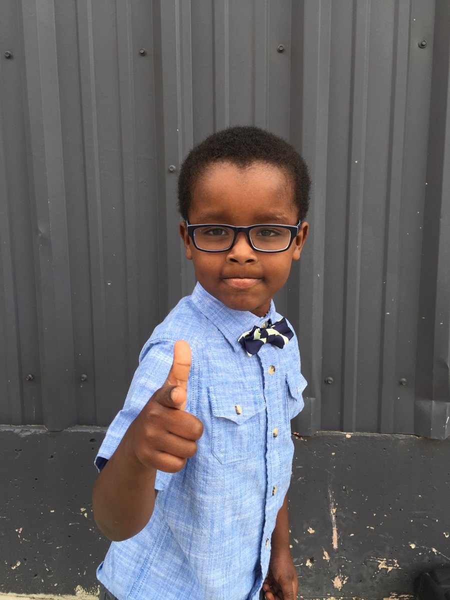 JasonRust's tweet image. Judes first wedding #pilotwedspastry #partystarter