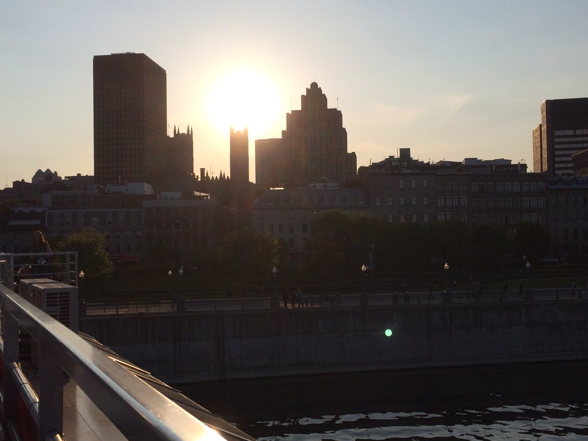 WMScienceFair's tweet photo. Beautiful sunset from the boat! #cwsf2016 https://t.co/VRUXYWWzYH