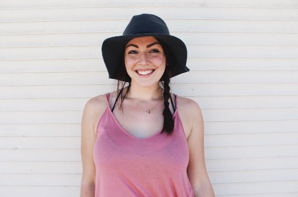 trendly's tweet photo. Smilin' because it's Friday! Moment made with @FreePeople ~ #beTrendly https://t.co/ybBqoguvHj