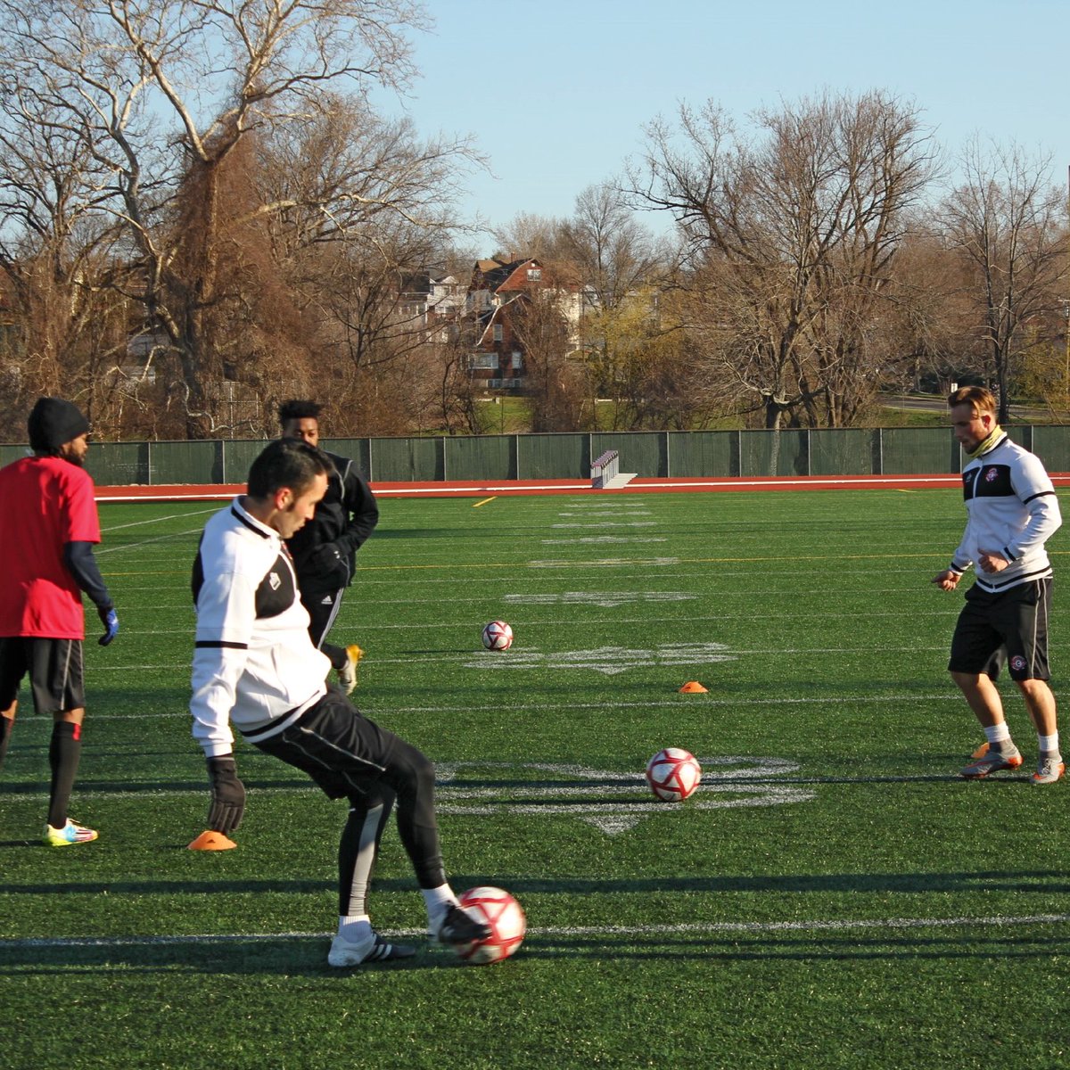 CTUnitedFC's tweet image. #CTUnitedFC has the weekend off as it gets ready for the next game. Here @HamiKaraGK1 in action during practice