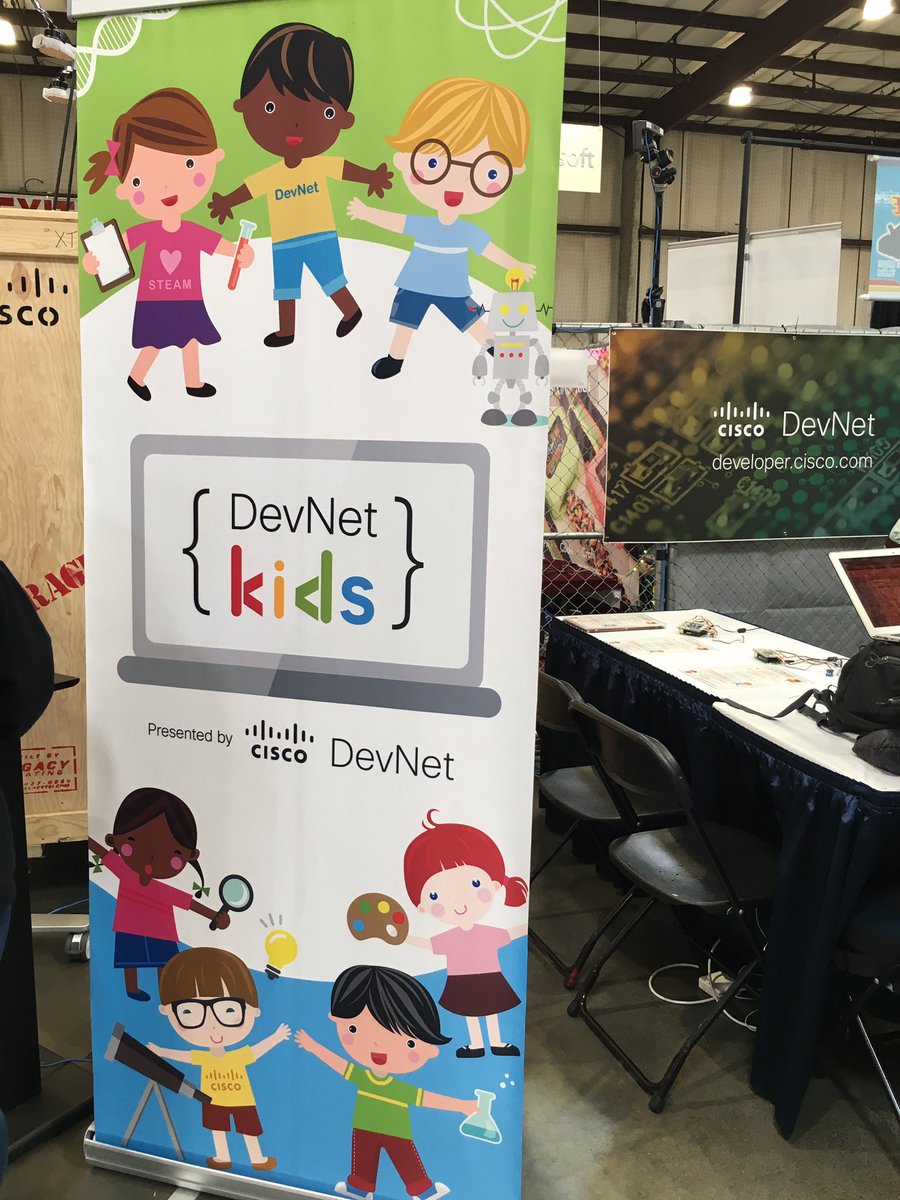 HarryCLH's tweet photo. We are in the Maker Faire Bay Area #MFBA16 😇 Come and have a look 💡 @CiscoDevNet #Cisco https://t.co/cYuQhyMgXf
