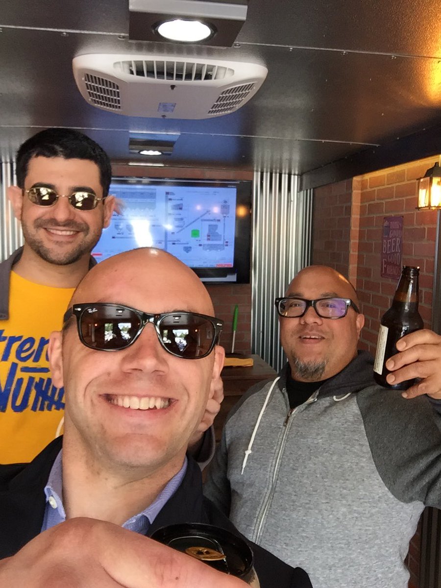 bobbyhyam's tweet photo. Onsite with my customer today enjoying hops and talking IOPs! Loving Friday! #NetApp #hopsandiops #NetAppCulture https://t.co/e5x5pzmNFS